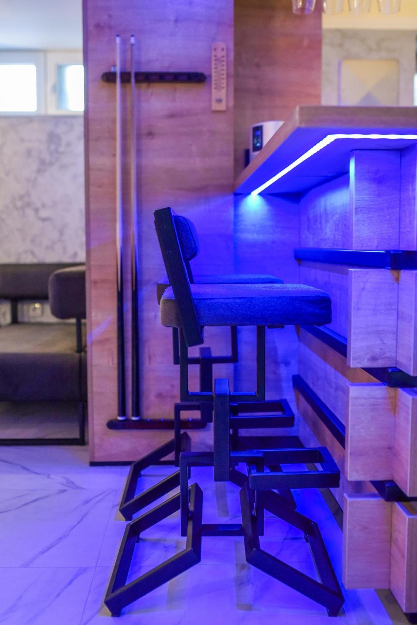 La Luna Premium Deluxe Apartment With Free Jacuzzi, Bikes & Covered Parking Nasice Eksteriør billede