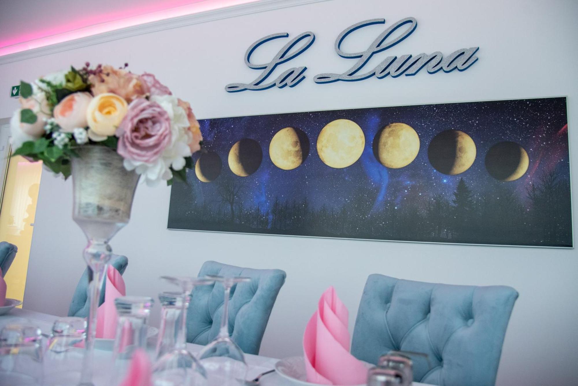 La Luna Premium Deluxe Apartment With Free Jacuzzi, Bikes & Covered Parking Nasice Eksteriør billede